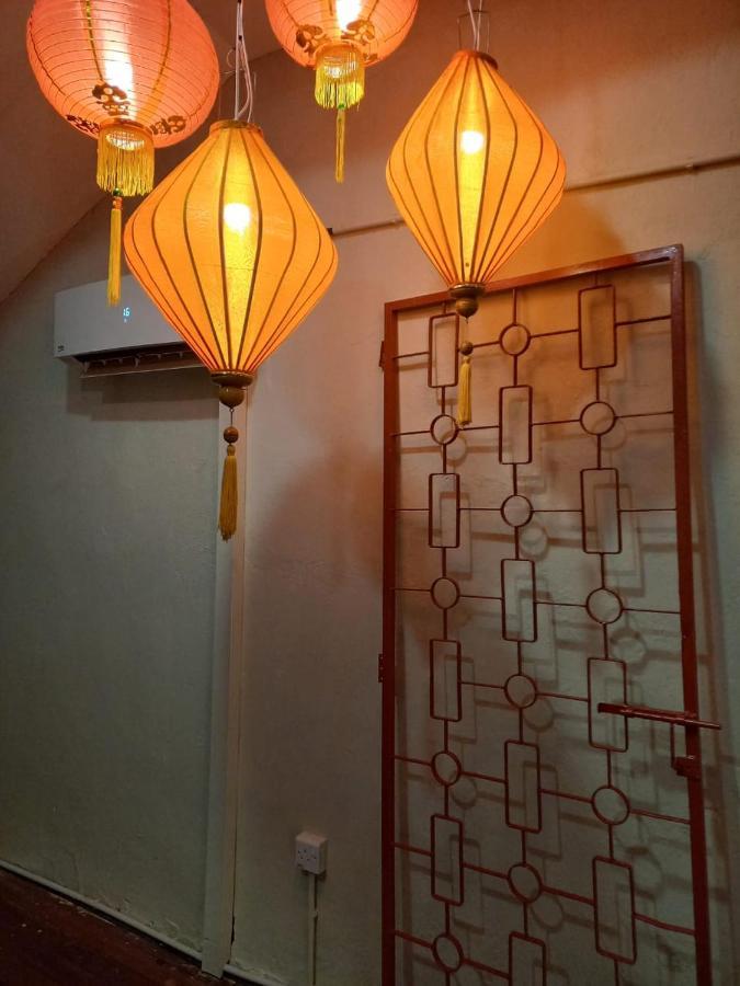 Hotel Lima.Tujoh Kuching Esterno foto